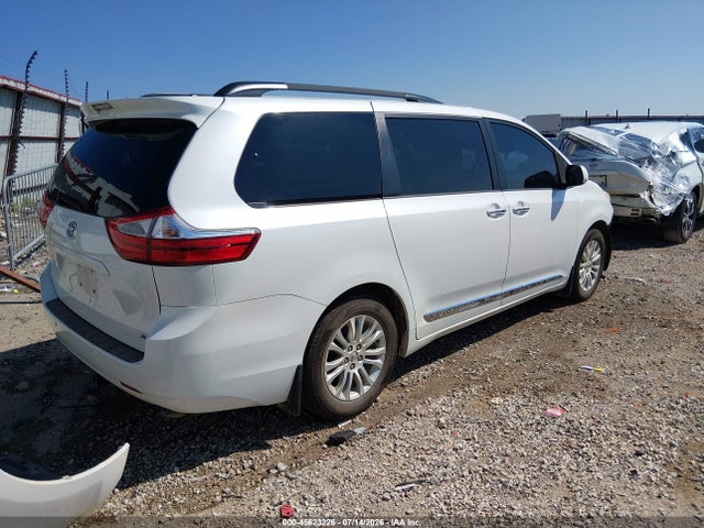 5TDYK3DC1FS628156 Toyota Sienna Xle Premium 8 Passenger