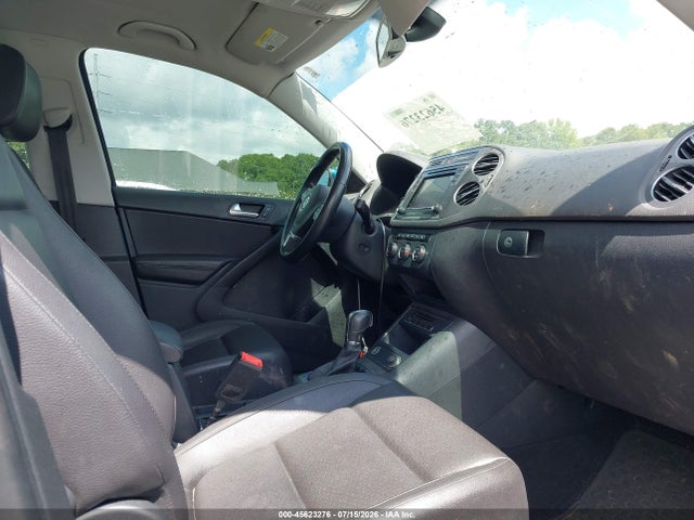 45623276 :رقم المزاد ، WVGAV7AX4HW503514 vin ، 2017 Volkswagen Tiguan 2.0t S مزاد بيع