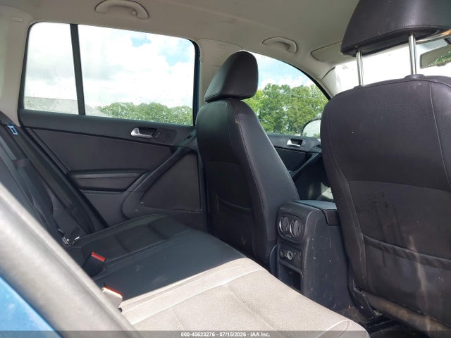 45623276 :رقم المزاد ، WVGAV7AX4HW503514 vin ، 2017 Volkswagen Tiguan 2.0t S مزاد بيع
