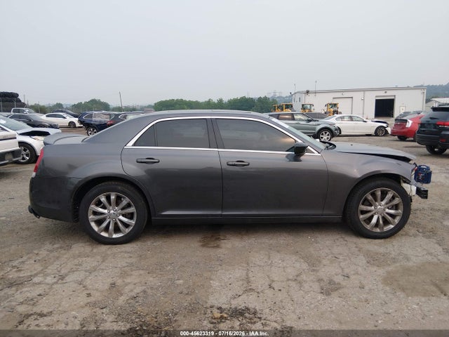 Chrysler 300 Anniversary Edition 2016 2C3CCARG5GH344265 Image 13