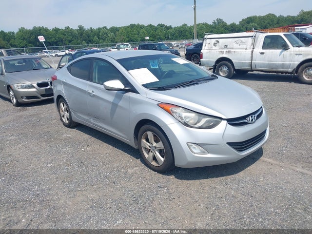 Продажа на аукционе авто 2013 Hyundai Elantra Gls, vin: KMHDH4AE2DU551620, номер лота: 45623320