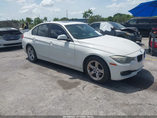 2013 Bmw 328i Xdrive მანქანა იყიდება აუქციონზე, vin: WBA3B5G54DNS04344, აუქციონის ნომერი: 45623428
