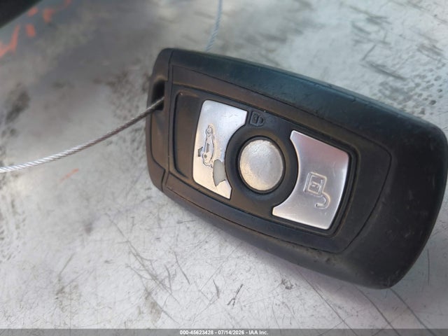 2013 Bmw 328i Xdrive მანქანა იყიდება აუქციონზე, vin: WBA3B5G54DNS04344, აუქციონის ნომერი: 45623428