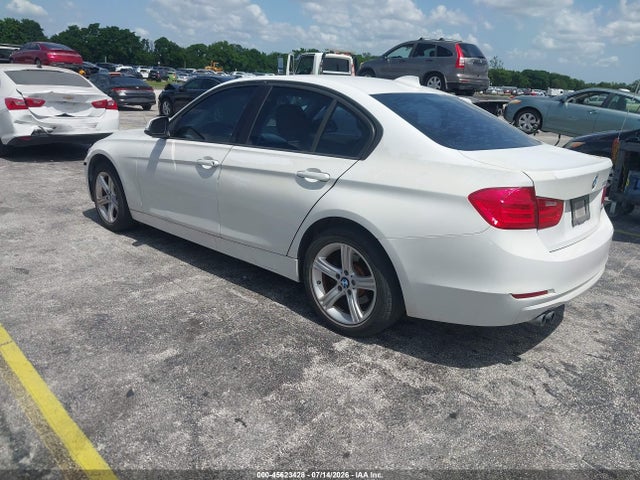 2013 Bmw 328i Xdrive მანქანა იყიდება აუქციონზე, vin: WBA3B5G54DNS04344, აუქციონის ნომერი: 45623428