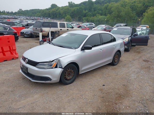 2013 Volkswagen Jetta 2.0l S მანქანა იყიდება აუქციონზე, vin: 3VW2K7AJ9DM217050, აუქციონის ნომერი: 45623525