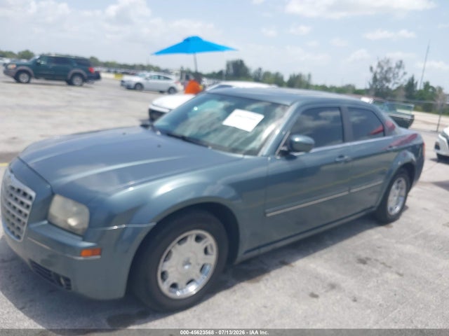 Продажа на аукционе авто 2005 Chrysler 300 Touring, vin: 2C3AA53G65H608538, номер лота: 45623568