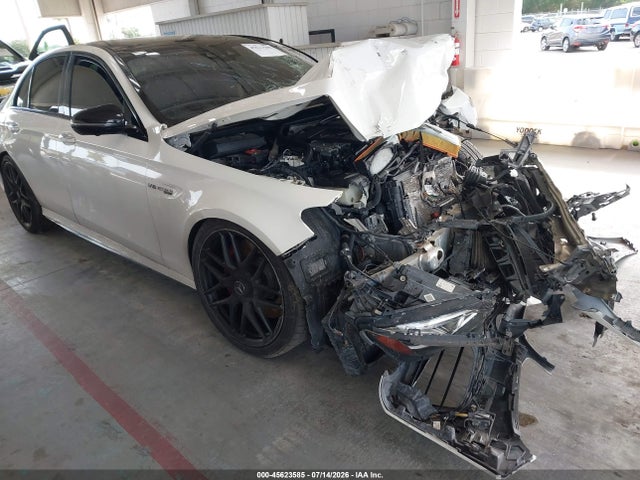 45623585 :رقم المزاد ، WDDZF8KB5JA258633 vin ، 2018 Mercedes-benz Amg E 63 S 4matic مزاد بيع