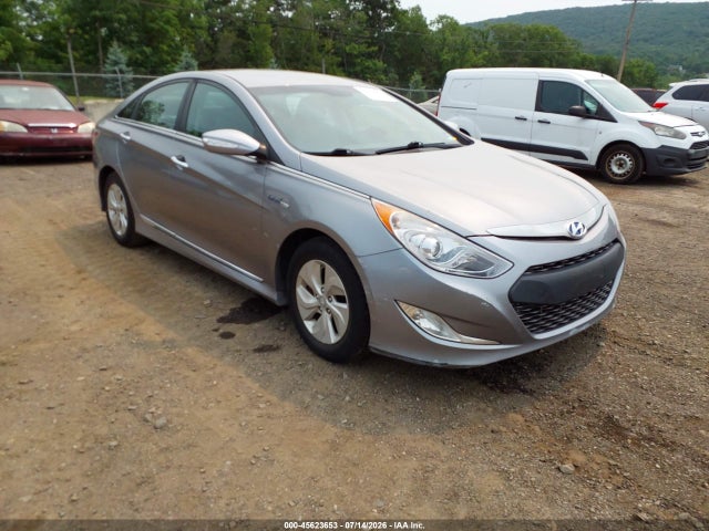 Продаж на аукціоні авто 2015 Hyundai Sonata Hybrid, vin: KMHEC4A43FA132013, номер лоту: 45623653
