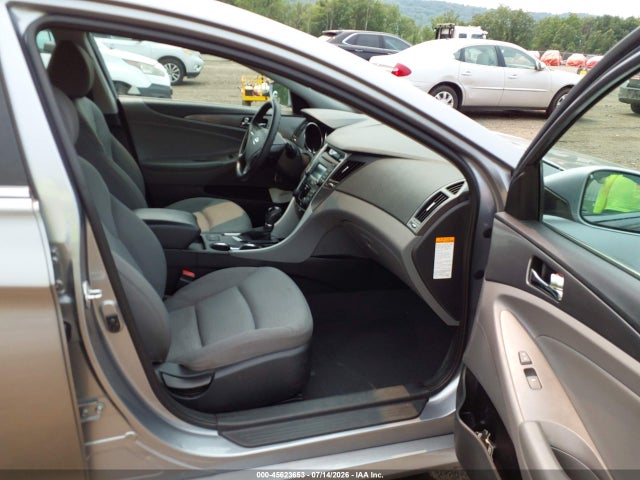 Продаж на аукціоні авто 2015 Hyundai Sonata Hybrid, vin: KMHEC4A43FA132013, номер лоту: 45623653