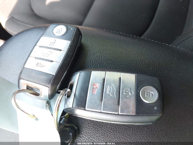 45623679 :رقم المزاد ، KNDJP3A59H7472941 vin ، 2017 Kia Soul + مزاد بيع