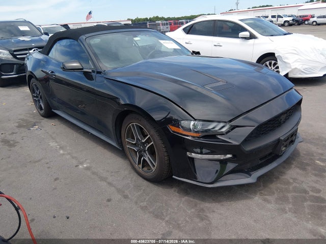 45623705 :رقم المزاد ، 1FATP8UH6J5133220 vin ، 2018 Ford Mustang Ecoboost Premium مزاد بيع