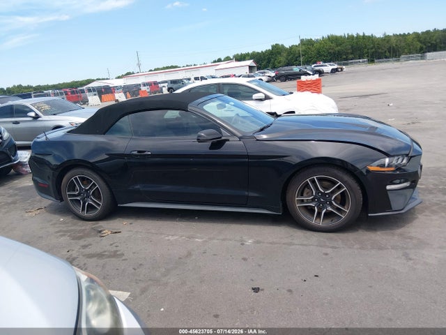 45623705 :رقم المزاد ، 1FATP8UH6J5133220 vin ، 2018 Ford Mustang Ecoboost Premium مزاد بيع