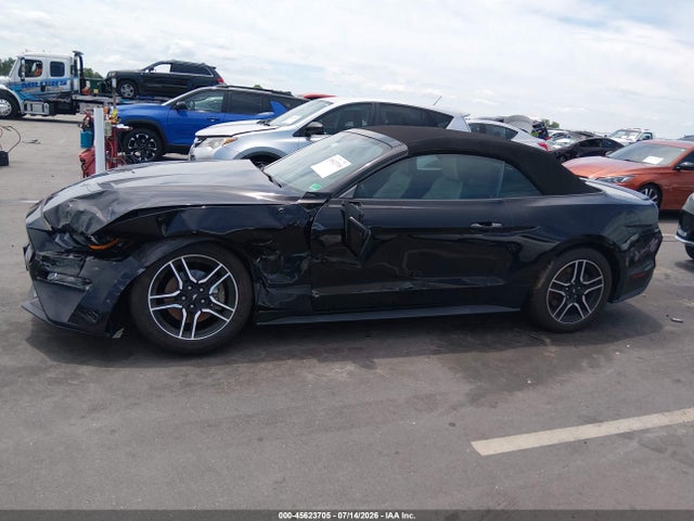 45623705 :رقم المزاد ، 1FATP8UH6J5133220 vin ، 2018 Ford Mustang Ecoboost Premium مزاد بيع