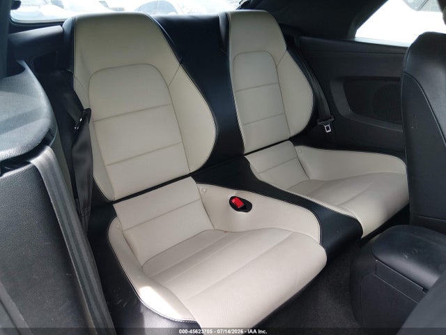 45623705 :رقم المزاد ، 1FATP8UH6J5133220 vin ، 2018 Ford Mustang Ecoboost Premium مزاد بيع