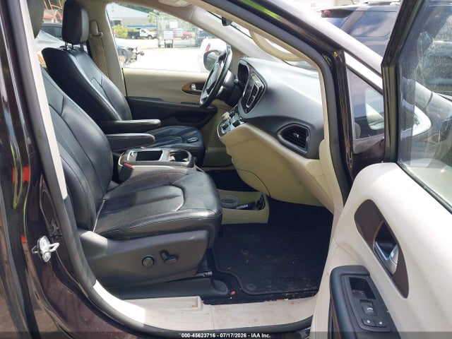45623716 :رقم المزاد ، 2C4RC1EG9HR525005 vin ، 2017 Chrysler Pacifica Touring-l Plus مزاد بيع