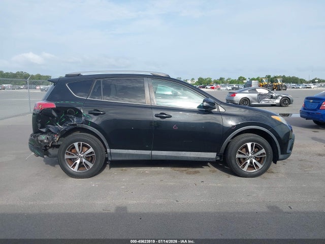 Aukcja sprzedaży 2018 Toyota Rav4 Xle, vin: 2T3RFREV6JW716395, numer aukcji: 45623919