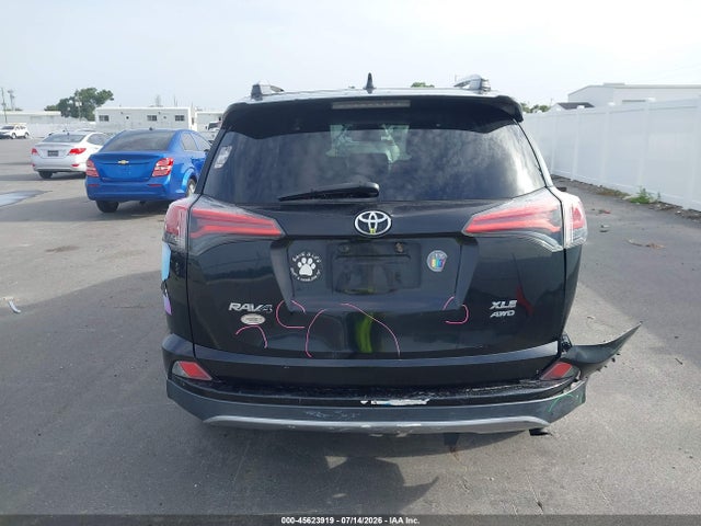 Aukcja sprzedaży 2018 Toyota Rav4 Xle, vin: 2T3RFREV6JW716395, numer aukcji: 45623919