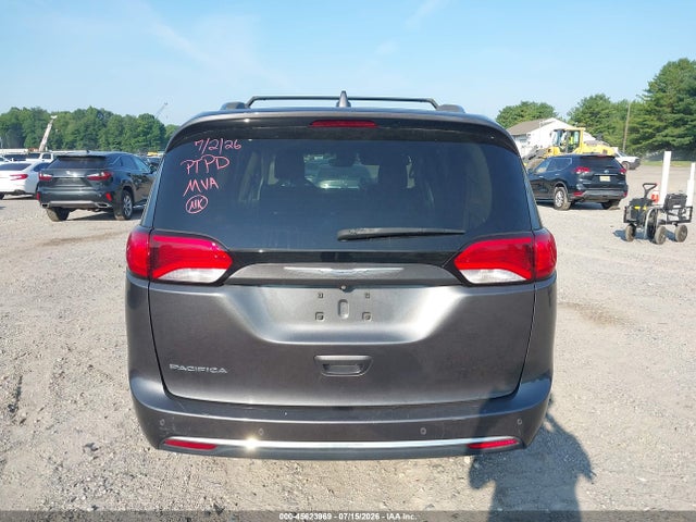 45623969 :رقم المزاد ، 2C4RC1EG1JR112887 vin ، 2018 Chrysler Pacifica Touring L Plus مزاد بيع