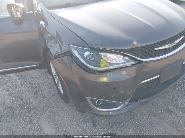 45623969 :رقم المزاد ، 2C4RC1EG1JR112887 vin ، 2018 Chrysler Pacifica Touring L Plus مزاد بيع