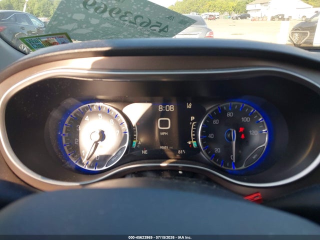45623969 :رقم المزاد ، 2C4RC1EG1JR112887 vin ، 2018 Chrysler Pacifica Touring L Plus مزاد بيع