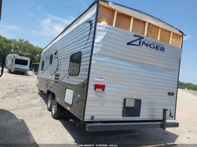 4YDT25224JS370714 Crossroads Zinger