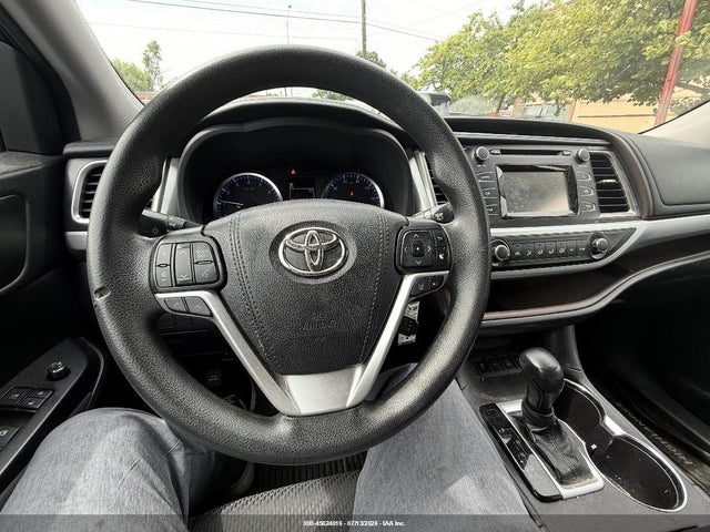 Aukcja sprzedaży 2018 Toyota Highlander Le, vin: 5TDBZRFH1JS883847, numer aukcji: 45624016
