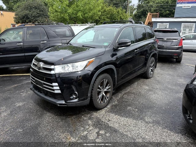 Auction sale of the 2018 Toyota Highlander Le, vin: 5TDBZRFH1JS883847, lot number: 45624016