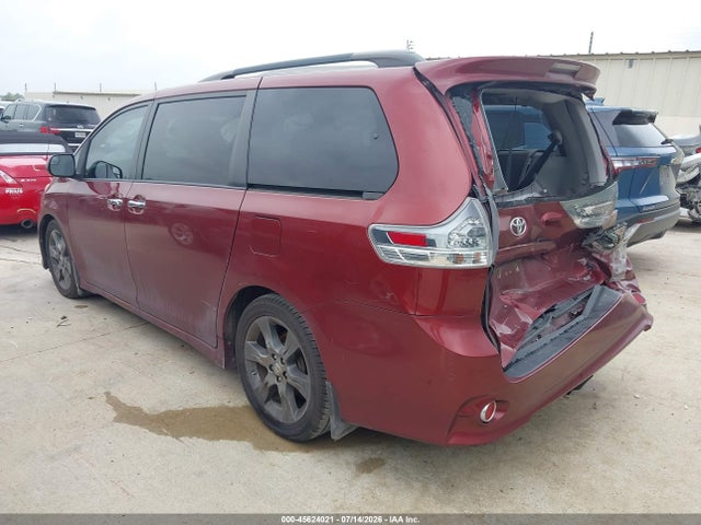 Aukcja sprzedaży 2016 Toyota Sienna Se 8 Passenger, vin: 5TDXK3DCXGS763715, numer aukcji: 45624021