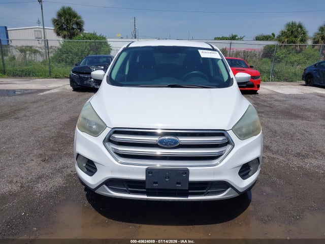Продаж на аукціоні авто 2017 Ford Escape Se, vin: 1FMCU9GD4HUD32358, номер лоту: 45624089