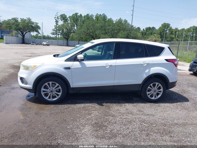 Продаж на аукціоні авто 2017 Ford Escape Se, vin: 1FMCU9GD4HUD32358, номер лоту: 45624089
