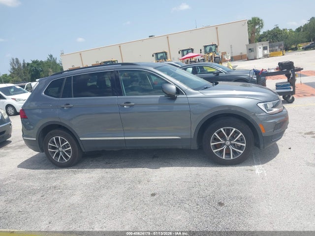 Продаж на аукціоні авто 2020 Volkswagen Tiguan 2.0t Se/2.0t Se R-line Black/2.0t Sel, vin: 3VV3B7AX9LM028717, номер лоту: 45624179