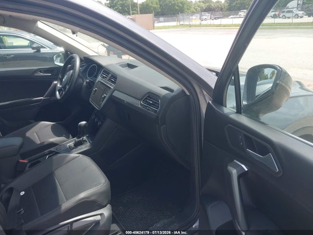 Продаж на аукціоні авто 2020 Volkswagen Tiguan 2.0t Se/2.0t Se R-line Black/2.0t Sel, vin: 3VV3B7AX9LM028717, номер лоту: 45624179