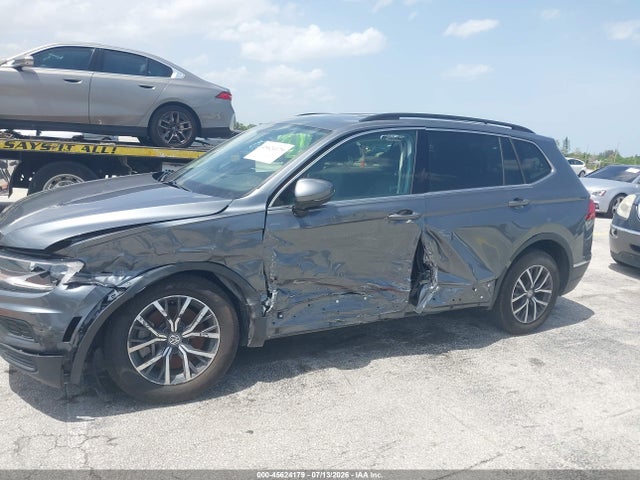 Продаж на аукціоні авто 2020 Volkswagen Tiguan 2.0t Se/2.0t Se R-line Black/2.0t Sel, vin: 3VV3B7AX9LM028717, номер лоту: 45624179