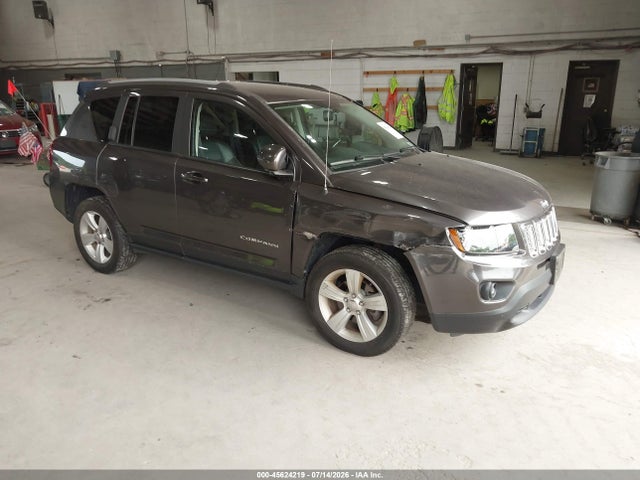 45624219 :رقم المزاد ، 1C4NJDEB0GD757553 vin ، 2016 Jeep Compass Latitude مزاد بيع