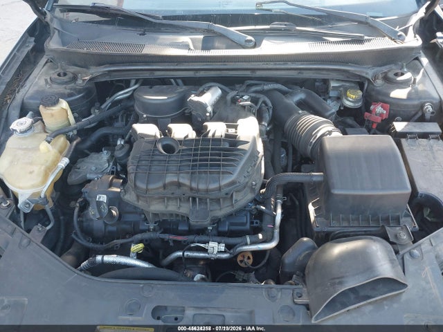 45624258 :رقم المزاد ، 1C3BC8FG3BN610343 vin ، 2011 Chrysler 200 S مزاد بيع