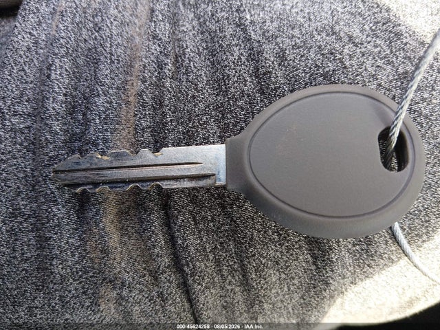45624258 :رقم المزاد ، 1C3BC8FG3BN610343 vin ، 2011 Chrysler 200 S مزاد بيع