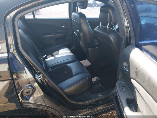 45624258 :رقم المزاد ، 1C3BC8FG3BN610343 vin ، 2011 Chrysler 200 S مزاد بيع