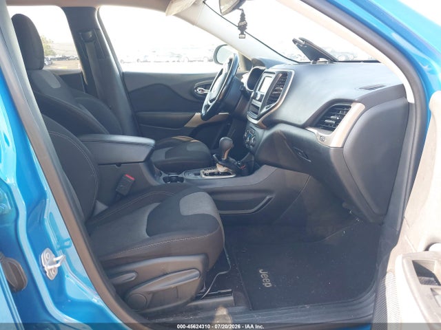 Продажа на аукционе авто 2018 Jeep Cherokee Latitude 4x4, vin: 1C4PJMCX0JD598614, номер лота: 45624310