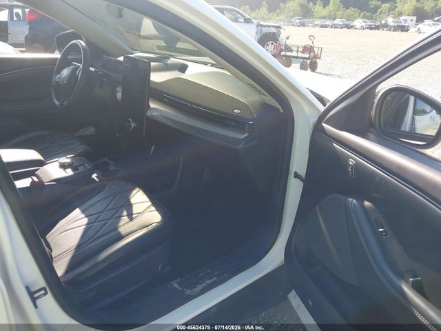 3FMTK2R78MMA30137 Ford Mustang Mach-e California Route 1