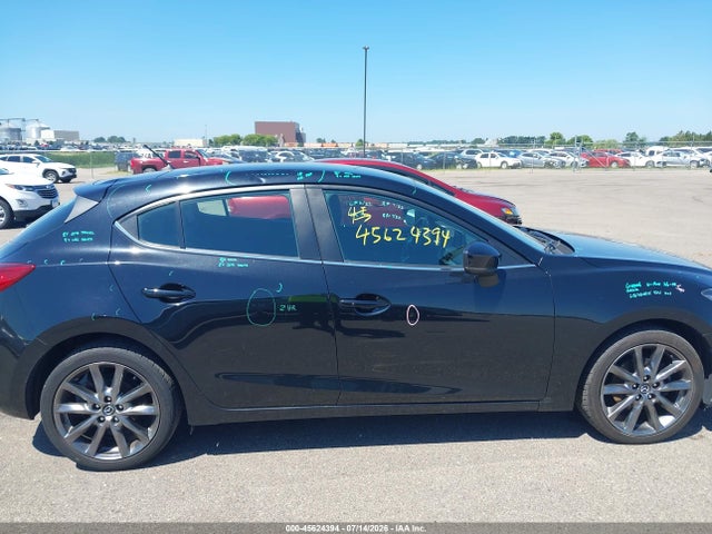 Mazda Mazda3 Touring 2018 3MZBN1L30JM193221 Image 13