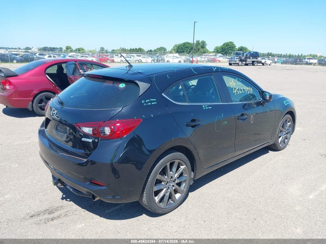 Mazda Mazda3 Touring 2018 3MZBN1L30JM193221 Image 4