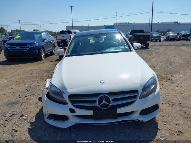 Aukcja sprzedaży 2017 Mercedes-benz C 300 4matic, vin: 55SWF4KB7HU224747, numer aukcji: 45624411