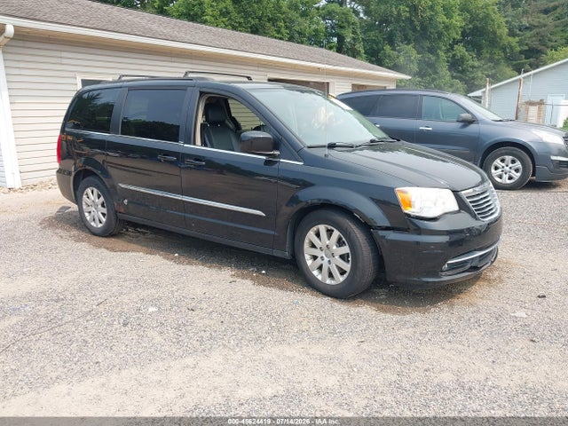 2013 Chrysler Town & Country Touring მანქანა იყიდება აუქციონზე, vin: 2C4RC1BG8DR632321, აუქციონის ნომერი: 45624419