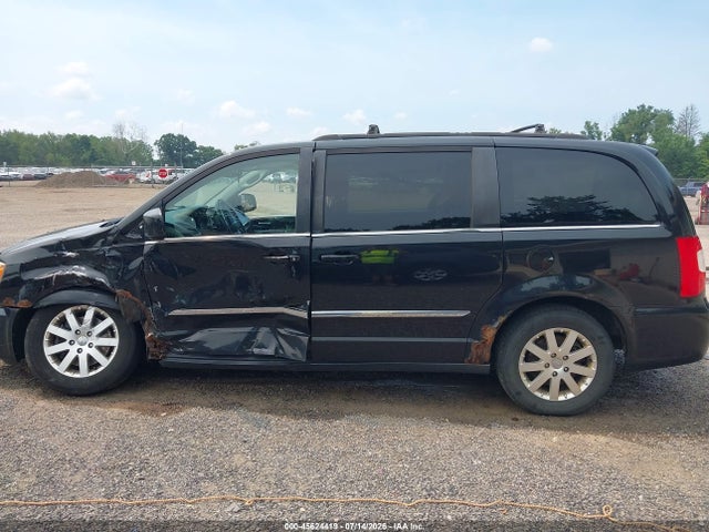 2013 Chrysler Town & Country Touring მანქანა იყიდება აუქციონზე, vin: 2C4RC1BG8DR632321, აუქციონის ნომერი: 45624419