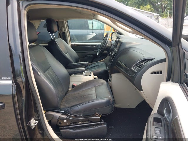 2013 Chrysler Town & Country Touring მანქანა იყიდება აუქციონზე, vin: 2C4RC1BG8DR632321, აუქციონის ნომერი: 45624419