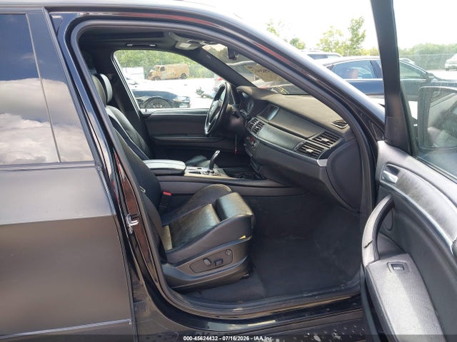 45624432 :رقم المزاد ، 5UXZV8C54BL417751 vin ، 2011 Bmw X5 Xdrive50i مزاد بيع