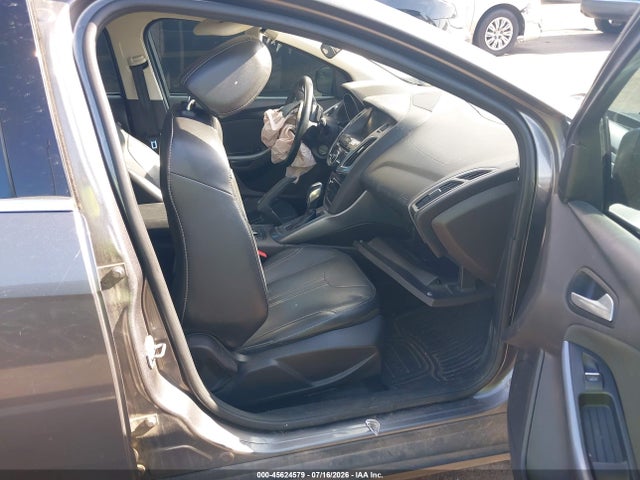 Ford Focus Titanium 2014 1FADP3N24EL126785 Image 5