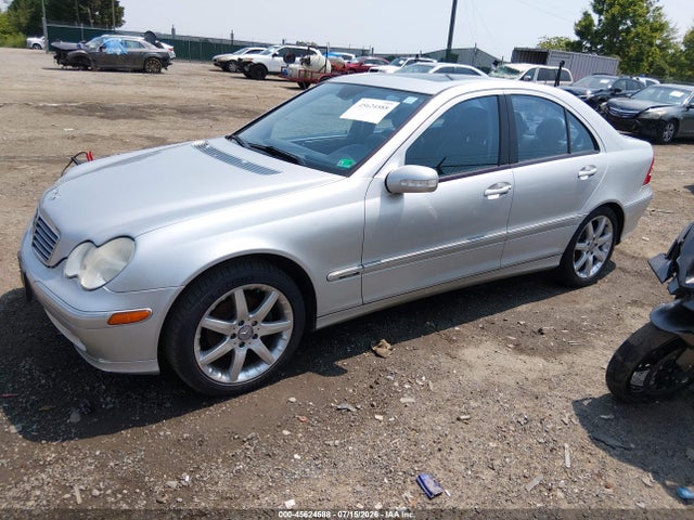 45624588 :رقم المزاد ، WDBRF40J94F482457 vin ، 2004 Mercedes-benz C 230 Kompressor Sport/sport مزاد بيع
