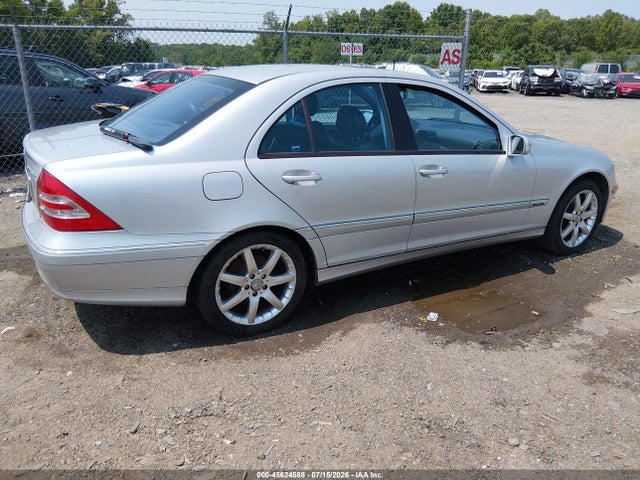 45624588 :رقم المزاد ، WDBRF40J94F482457 vin ، 2004 Mercedes-benz C 230 Kompressor Sport/sport مزاد بيع