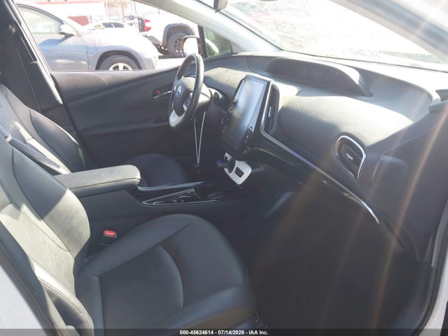 Toyota Prius Prime Premium 2017 JTDKARFP0H3040751 Image 5